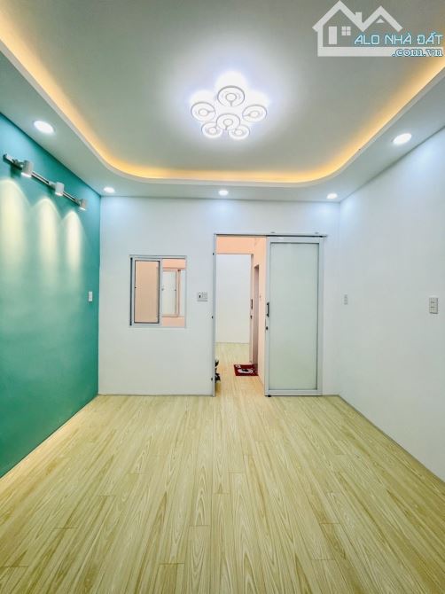 Nhà hiếm Mai Xuân Thưởng, 35 m2, 3 tầng BTCT, 3 PN vài bước ra MT, trung tâm Q6 - 2