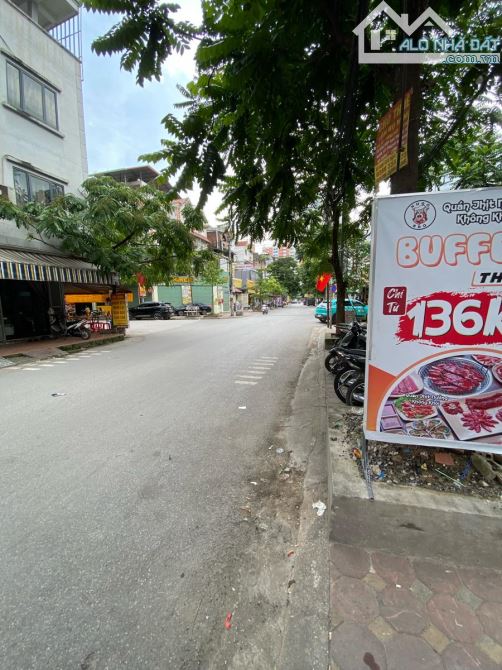LIỀN KỀ PHÂN LÔ NGÕ 67 PHÙNG KHOANG TRUNG VĂN VỈA HÈ RỘNG KINH DOANH LẨU NƯỚNG 100m 25 TỶ - 7