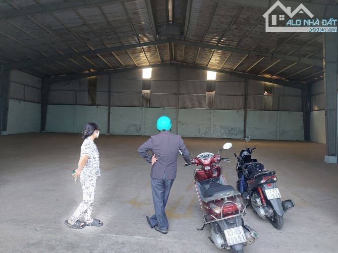 Cho thuê nhà xưởng 1200m2 tại phường Thạnh Xuân Quận 12
