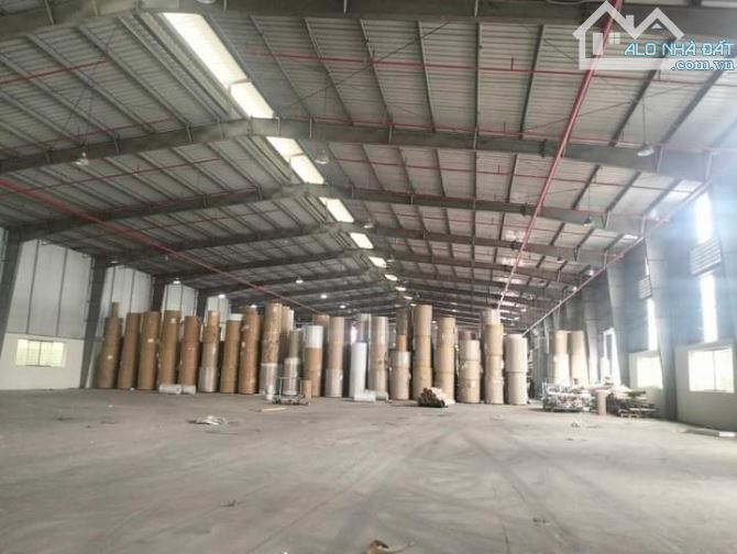 Cho thuê kho xưởng tại CCN Tân Quang. Văn lâm Hưng Yên DT 2400 m 2