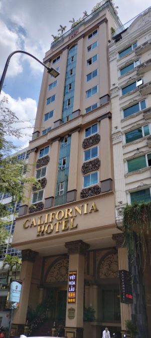 Bná khách sạn 3* đường Lê Thánh Tôn, Quận 1, đối diện chợ hầm 10 tầng 75 phòng cao cấp.