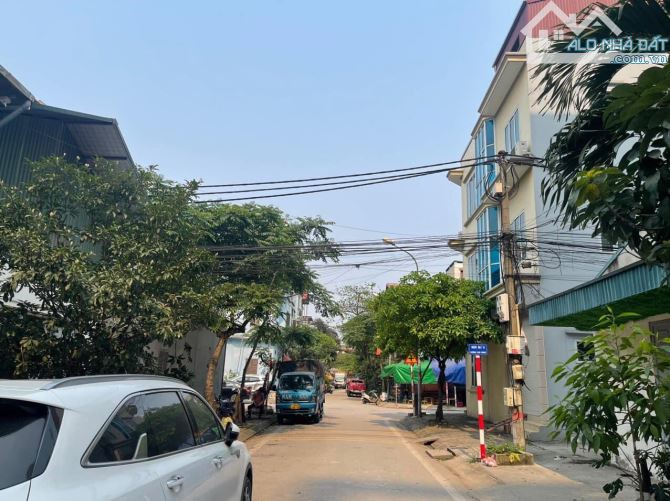 Bán lô đất Tam Trinh lô góc 3 thoáng phân lô ô tô tránh vỉa hè 80m2 MT 5m giá 16.8 tỷ