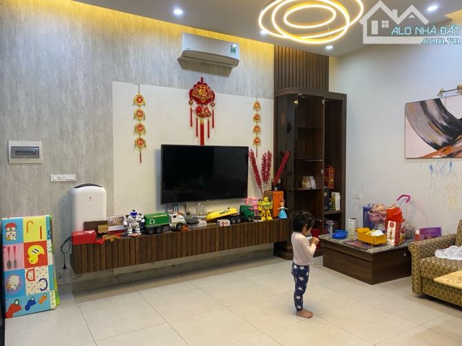 Bán nhà 60m2 mặt ngõ Kim Đồng, ô tô tránh, phân lô vỉa hè