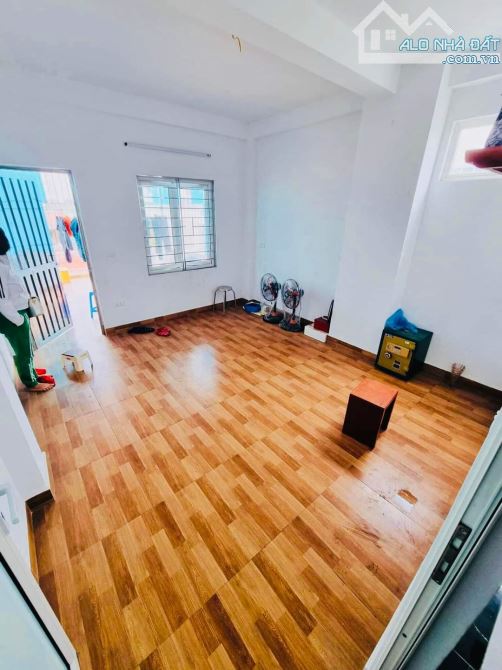 BÁN NHÀ PHỐ TRẦN CUNG 50m2 GIÁ 11,8 TỶ CÓ THANG MÁY NGÕ RỘNG - 1