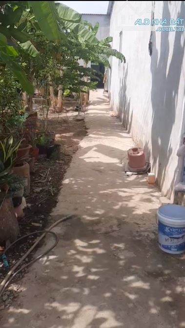 NHÀ TRỆT RỘNG RÃI CÁCH QL 61C 100M GẦN KHO BÌNH VINH, CÁCH VST HOA SÚNG 1,5KM. Tổng 425m2 - 1