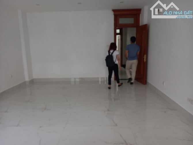 Nhà Hẻm 1 Sẹc Hẻm Thông 8M💦Phan Văn Trị Phường 10💦Đối Diện Cityland 5X18M 3 LẦU 5PN 6WC - 2