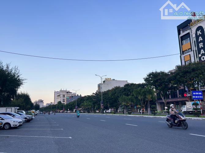 Bán khách sạn đường Nguyễn Tất Thành, View trực diện biển, Sở hữu 2 mặt tiền - 2