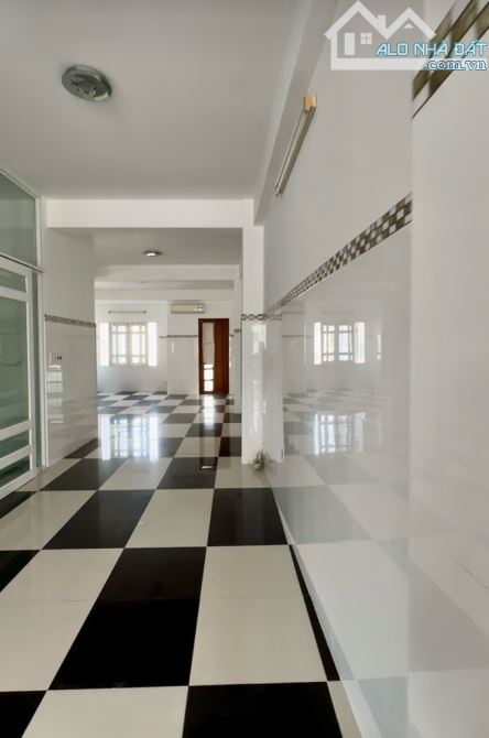 🅱️ GIẢM SÂU BIỆT THỰ PHƯỜNG 15 - QUẬN TÂN BÌNH - CĂN HỘ DỊCH VỤ 800M2 CHỈ CÒN 30 TỶ - 3