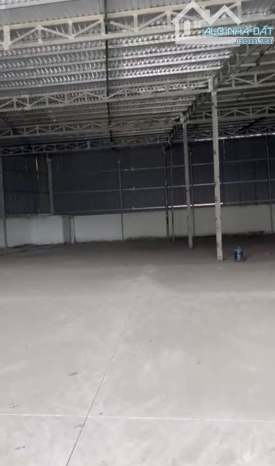 Cho thuê kho xưởng 800m2; 1.300m2 Nguyễn Duy Trinh, Phường Phú Hữu, Quận 9, Tp Thủ Đức