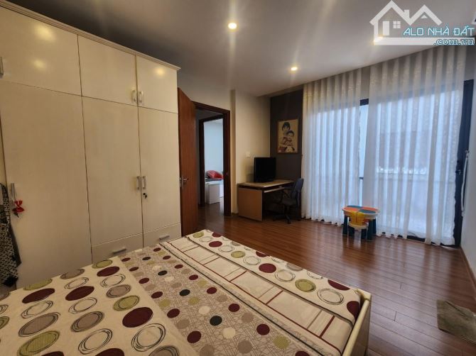 CĂN VILLA 2.5 TẦNG CÁCH BIỂN MỸ KHÊ 500M - SÁT ĐƯỜNG HỒ XUÂN HƯƠNG,NGANG 10M CHỈ 12,X Tỷ - 9