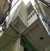 Cho thuê nhà riêng 2,5 tầng phố Lê Duẩn, gần Ga Hà Nội, sau nhà mặt phố.