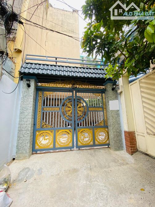 VILA Huỳnh Văn Bánh, Phú Nhuận. 4 Tầng 136m2(6x23) 16phòng+WC. nở hậu. sát mặt tiền. 27 tỷ