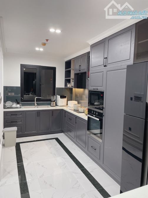 Nhà 4 tầng mặt tiền Tố Hữu, Huế giá rẻ - 1