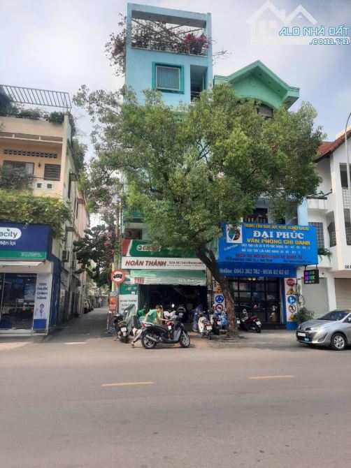 Ngộp Bank bán căn nhà siêu rẻ mặt tiền đường Hoàng Hoa Thám, Q.Bình Thạnh. DT 97m.Giá25tỷ - 2