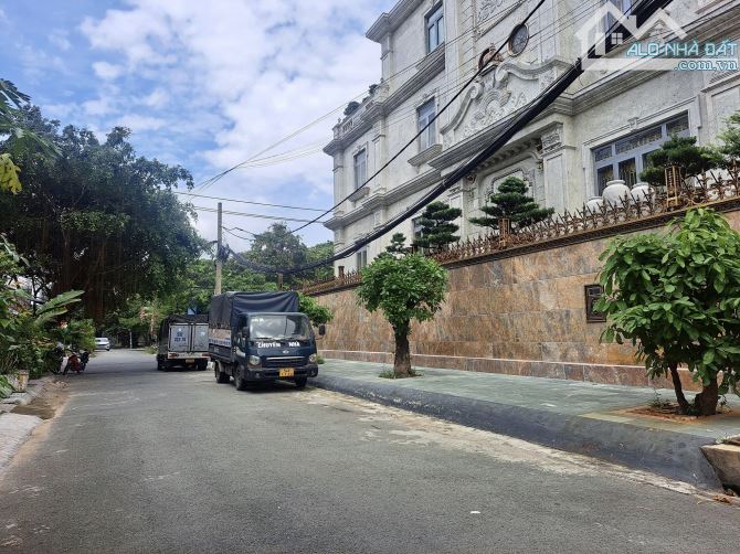 Biệt thự 200m2 Bình Thạnh, đường 8m vỉa hè Ven sông, giá chỉ 95tr/m2 - 3