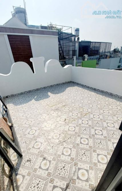 Nhà mới xây hẻm rộng Hậu Giang 18m2, 2 tầng BTCT 2 PN 2 WC - 4