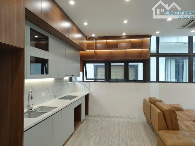 Nhà đẹp Hào Nam, lô góc, thang máy, 45m2, 5 tầng, chỉ 10,5 tỷ - 6