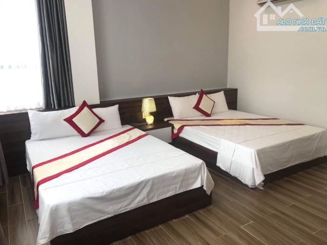 Bán khách sạn đường Nguyễn Tất Thành, View trực diện biển, Sở hữu 2 mặt tiền - 3