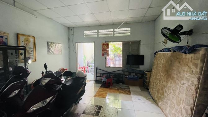 Bán gấp nhà 100m2, cách mặt tiền Nguyễn Duy Trinh 20m, Bình Trưng Tây, Q.2, chỉ 6,75 tỷ TL