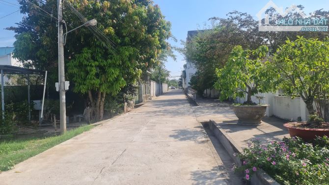 Bán Gấp 17x26 đất 2 mặt tiền đường bê tông ôtô P.Tân An, Thị Xã LaGi, Bình THuận. Giá Rẻ
