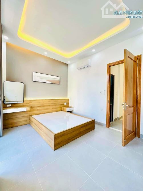 CHỦ BÁN LỖ NHÀ TRUNG TÂM CHÍ LINH 1T2L_72M2_HƯỚNG ĐN. CÓ GARA OTO GIÁ CHỈ CÒN 7,4 TỶ - 11