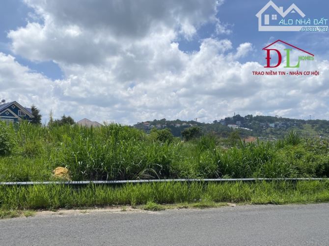 Bán đất mặt tiền Triệu Việt Vương phường 3 Đà Lạt view  thung lũng thông , cáp treo . - 1