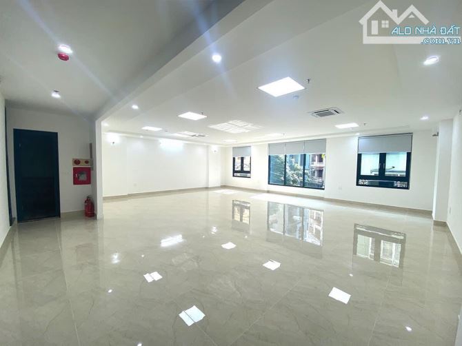 Bán toà nhà Nguyễn Thái Học Ba Đình 250m2 mặt tiền 8m giá 235 tỷ - 1