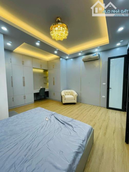 MỖ LAO - 90M - 4T - PL - OTO - VỈA HÈ ĐÁ BÓNG - KD ĐỈNH - NHỈNH 20 TỶ. - 2