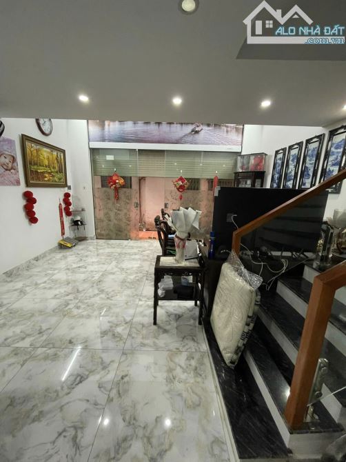 Nhà đẹp, gần ô tô tránh, Thịnh Hào1, Tôn Đức Thắng, Quốc Tử Giám, Đống Đa. 12,3 Tỷ. 45 m2 - 4