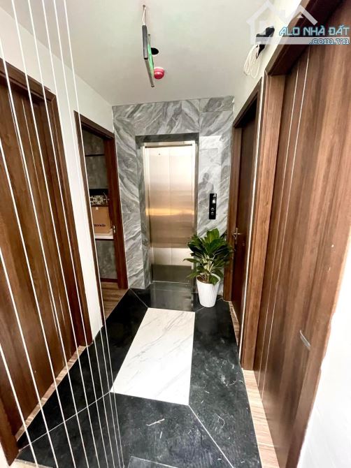 Bán nhà mới mặt ngõ Giải Phóng 105m 7 tầng Mt6.8m, Gara ô tô - Kinh doanh, Giá 23tỷ - 5