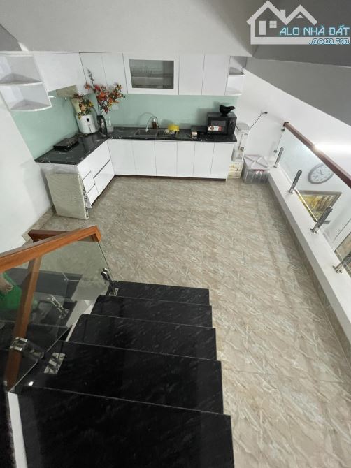 Nhà đẹp, gần ô tô tránh, Thịnh Hào1, Tôn Đức Thắng, Quốc Tử Giám, Đống Đa. 12,3 Tỷ. 45 m2 - 6
