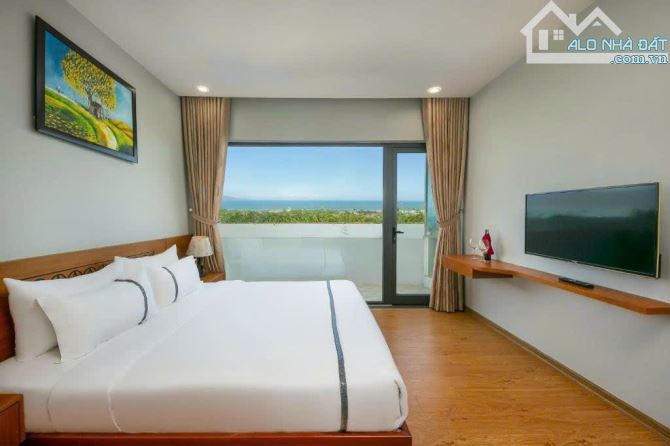 Chỉ 200 TỶ: KHÁCH SẠN 4* ĐÀ NẴNG - MẶT TIỀN VÕ NGUYÊN GIÁP: 22m x 23m - 12 TẦNG 100 PHÒNG - 7