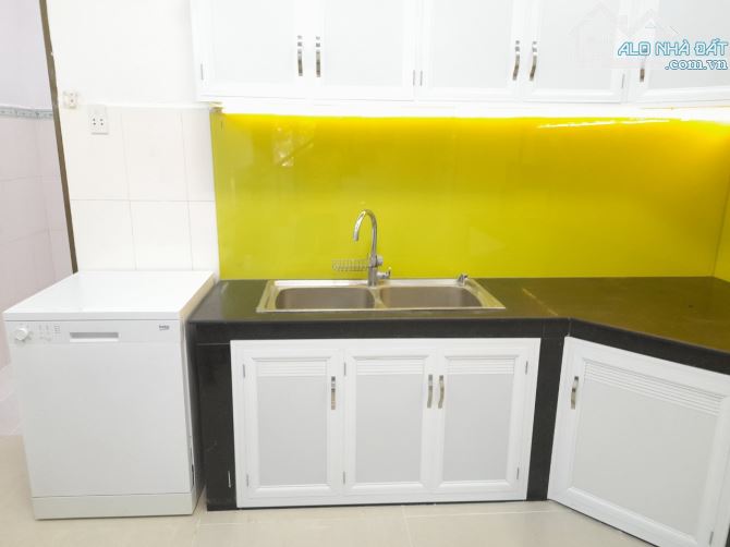 CHỦ BÁN LỖ NHÀ TRUNG TÂM CHÍ LINH 1T2L_72M2_HƯỚNG ĐN. CÓ GARA OTO GIÁ CHỈ CÒN 7,4 TỶ - 8