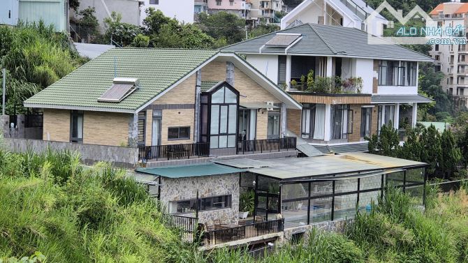 Siêu hiếm và sang trọng Villa Đà Lạt 280m cao cấp, view Thung Lũng rất đắc địa, hồ bơi vie