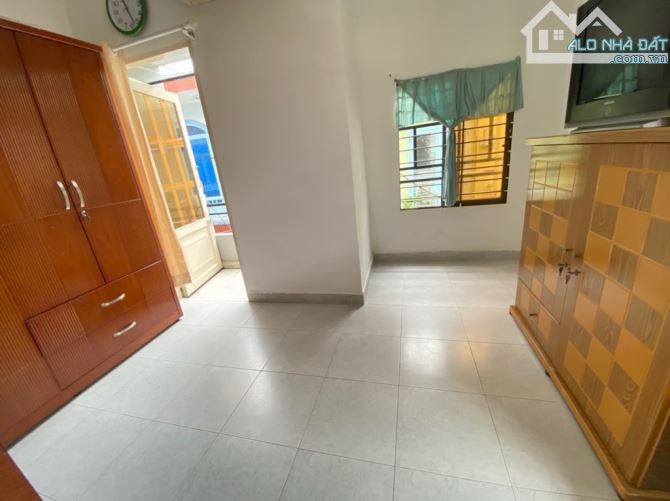 Q7-NHINH 3 tỷ nhà 2 tầng cạnh KDC HIMLAM- ( 4 x 10m) . Ở NGAY- AN NINH - 1