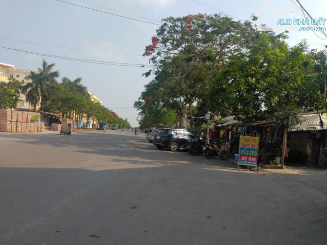 Bán đất 95m2 tặng nhà 2 tầng mặt đường Khúc Thừa Dụ, Vĩnh Niệm mặt tiền 11m - 1