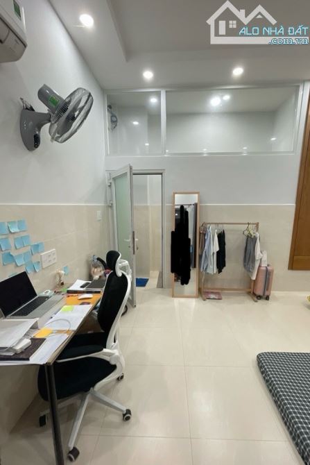 21m2, 3 tỷ 2 Hẻm xe hơi thông Lý Thương Kiệt, ngang 4m - 2
