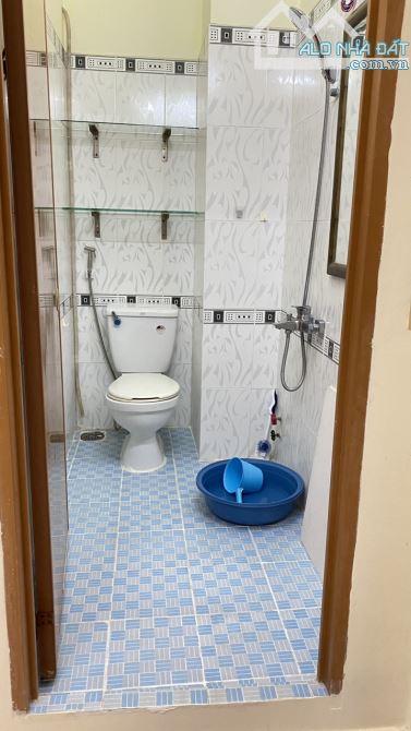 Quận 10, Cho thuê phòng 1 người ở, toilet riêng, tiện nghi, sạch sẽ, khu an ninh,balcon, m - 4