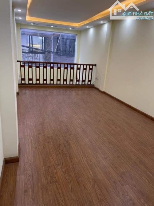 Cho thuê nhà Xuân Thuy Cầu Giấy 45m2 4 tầng 4 phòng ngủ giá 13tr