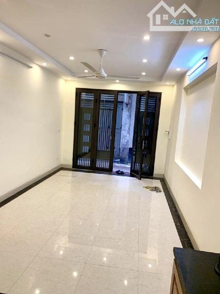 Bán nhà riêng Nguyễn Lương Bằng 35,5m2, 5T Nở Hậu Giá Chỉ 4,7 Tỷ - 1