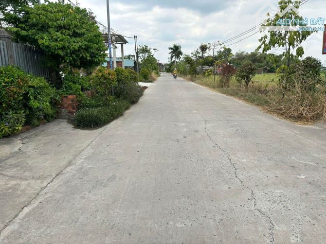 cần bán 135m2 giá chỉ 890tr gần chợ mỹ hạnh nam gọi đặt cọc - 1