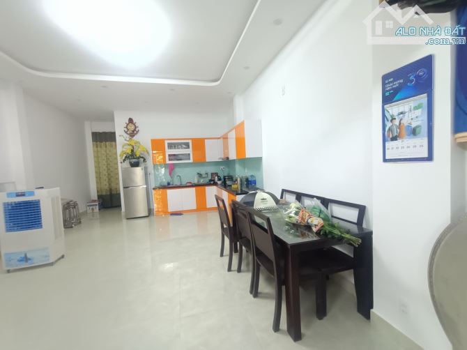 Nhà 3 tầng MT Đỗ Nhuận, Liên Chiểu, 90m2 nhà đẹp, kinh doanh, ngay chợ Hoà Mỹ, giá rẻ. - 1