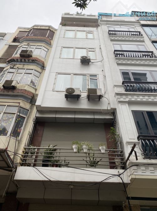 Cho thuê nhà phố Dương Khuê 45m2 xây 7 tầng thang máy giá 27 triệu / tháng - 1