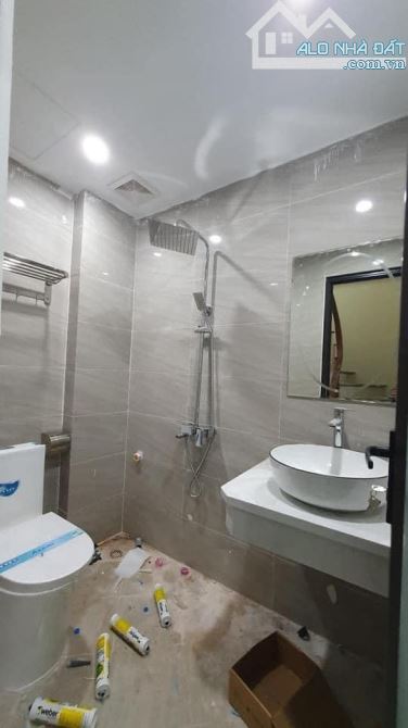 NHÀ 5 TẦNG NGUYỄN KHOÁI THÔNG ĐẠI ĐỒNG VĨNH HƯNG - 2
