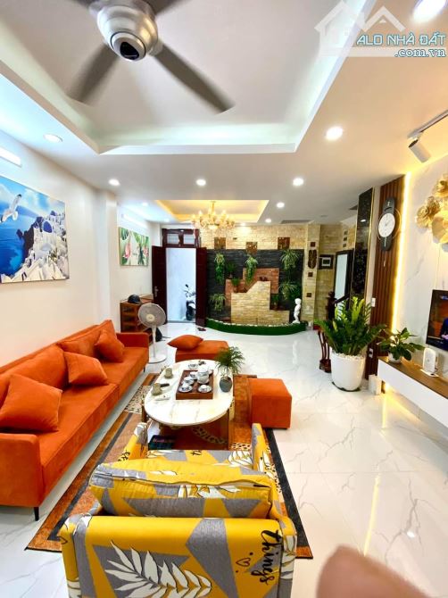 Bán nhà 62m2*4T Giải Phóng, ngõ ô tô tránh, sổ nở hậu - 2