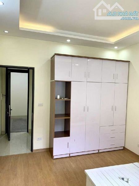 Bán nhà riêng Nguyễn Lương Bằng 35,5m2, 5T Nở Hậu Giá Chỉ 4,7 Tỷ - 3