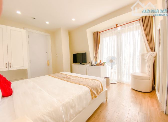 Bán khách sạn trung tâm tp Đà Lạt, view cực đẹp, tiêu chuẩn 3 sao 1000m2 gồm 40phòng 145ty - 3