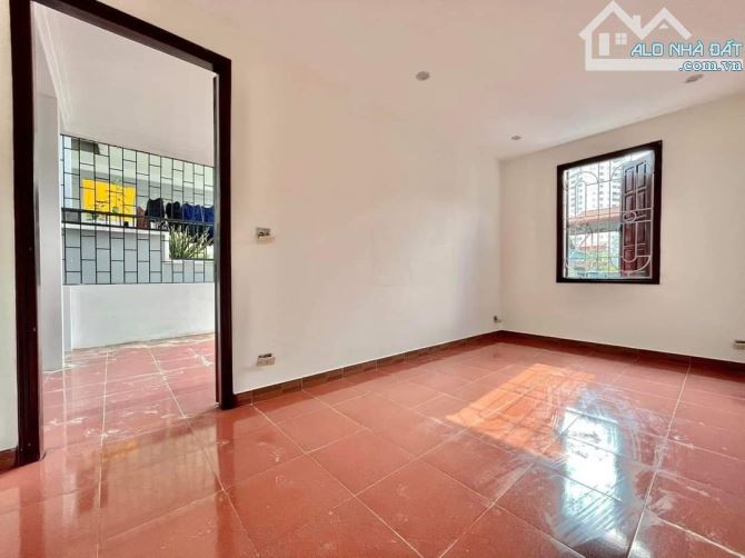 Bán nhà 62m2*4T Giải Phóng, ngõ ô tô tránh, sổ nở hậu - 5
