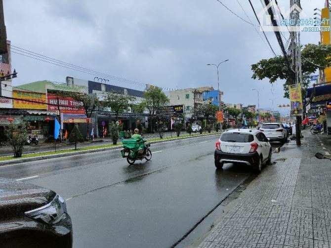 Nhà kinh doanh hai mặt tiền Tôn Đức Thắng . Vị trí đắc địa phù hợp mọi mô hình kinh doanh