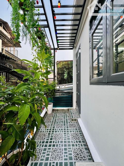 Bán nhà Hóc Môn hẻm 84/ ấp Xuân Thới Đông 3 giá 3,3 tỷ/42m 1 lầu sổ hồng riêng - 1